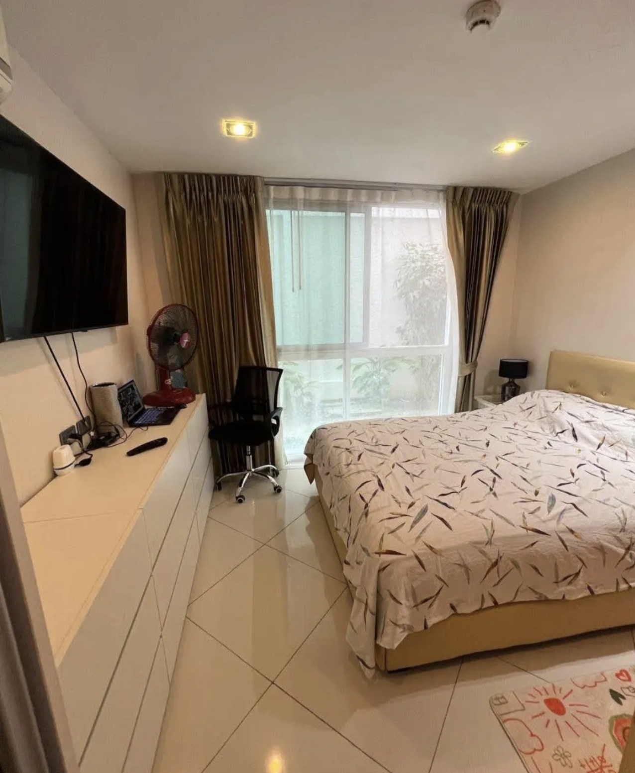 Beach Mountain  Hot - 2 Bed, Floor 4 5