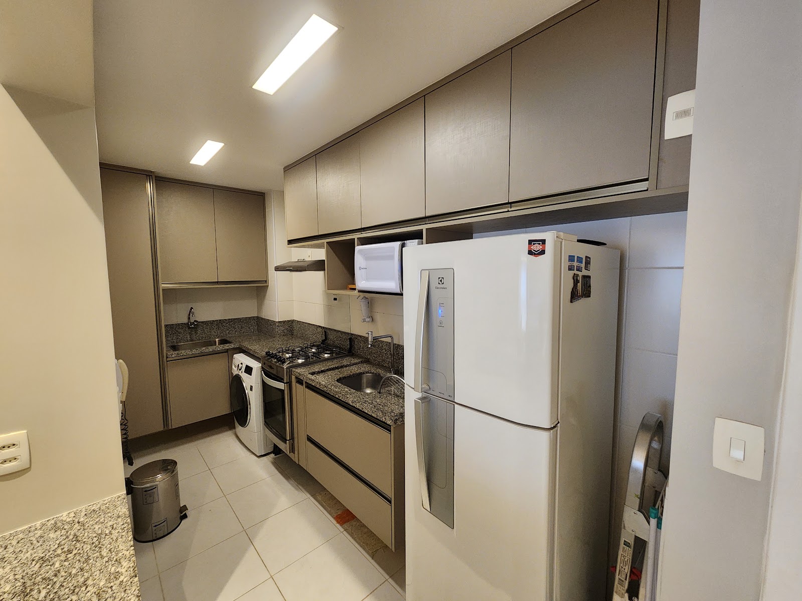 Apartamento, Caminho das Árvores