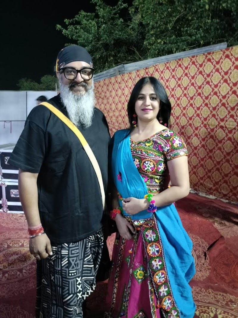 Event Hosting & Anchoring