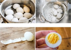 Đầu tiên, bạn luộc trứng chín vừa. Đợi trứng nguội thì bóc vỏ luôn nhé. Tiếp theo, bạn thái trứng thành miếng để trứng ngấm gia vị khi trộn salad.
