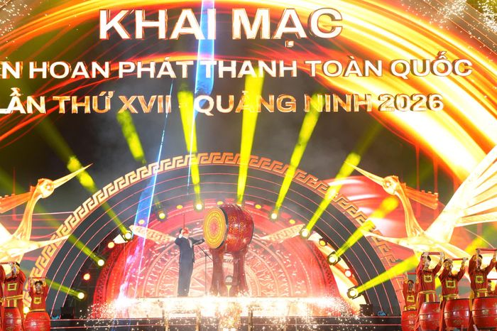 Hùng tráng màn trống hội khai mạc Liên hoan Phát thanh toàn quốc lần thứ XVII - Báo VTC News