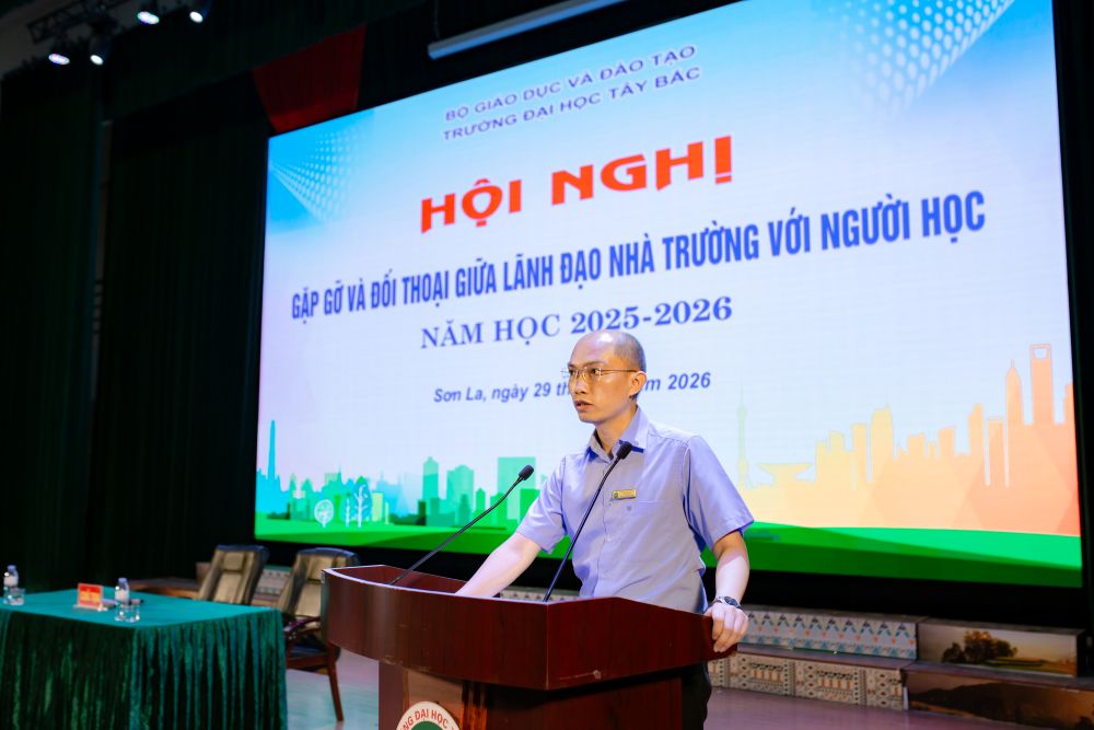 Hội nghị gặp gỡ đối thoại giữa Lãnh đạo Nhà trường với người học năm học 2025-2026