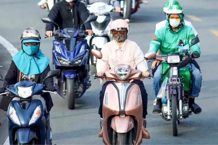 Hà Nội dự kiến có quy định mới dành cho xe dịch vụ - Đài Phát thanh và truyền hình Hà Nội