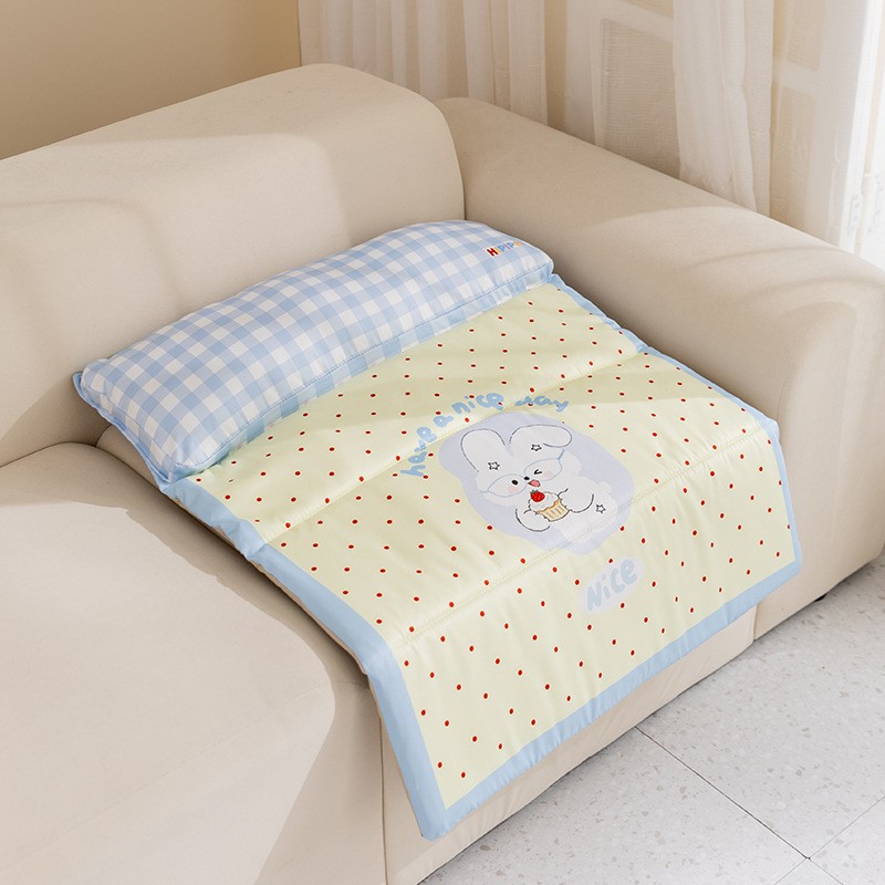 Foldable pet mat, waterproof and breathable