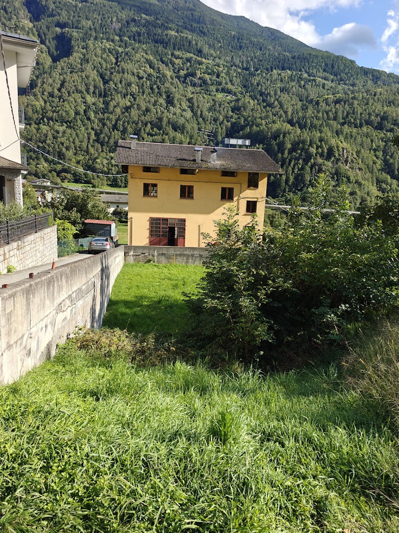 Interni