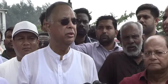 চাহিদার বেশি তেল নেবেন না, ব্ল্যাক মার্কেটিংয়ের সুযোগ দেবেন না: বিদ্যুৎমন্ত্রী