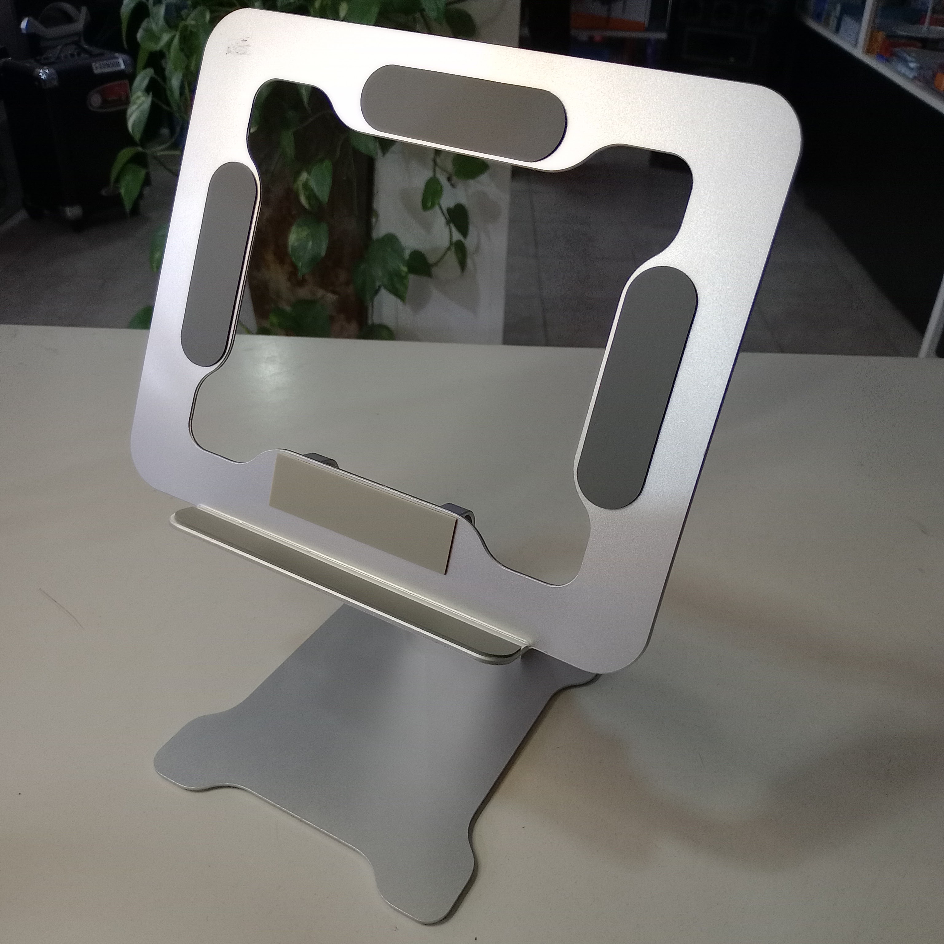 Soporte Notebook Metal LX22 Metalica 2