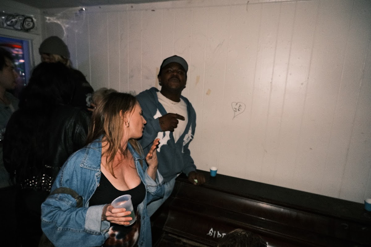 @tlau.photos_thelostandunfounds_2026-04-19_austin_last_night_030