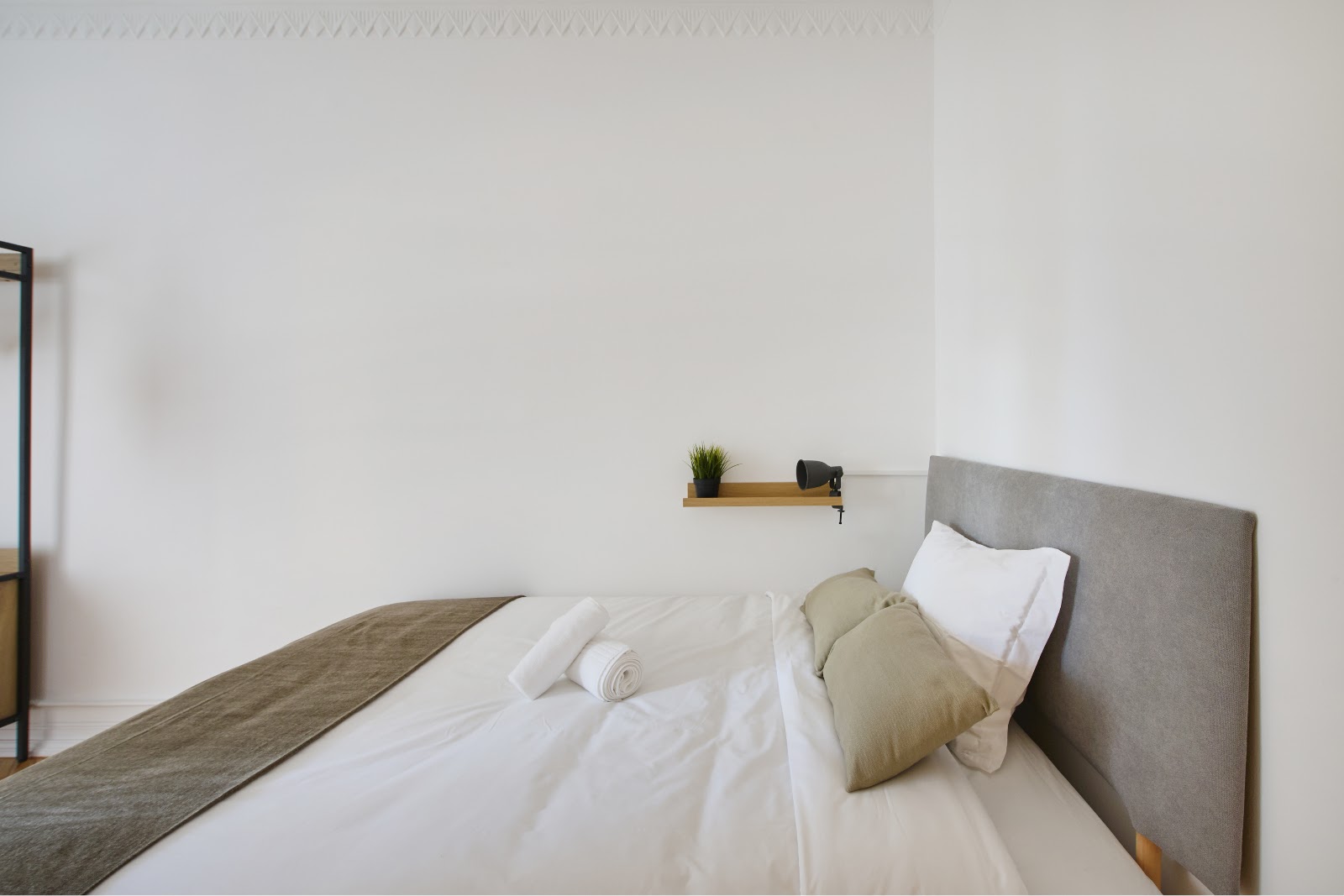 PR12#R6 - Bright Room in Príncipe Real