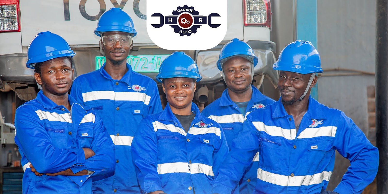 L'équipe technique du Garage Auto HR, garage automobile à Conakry