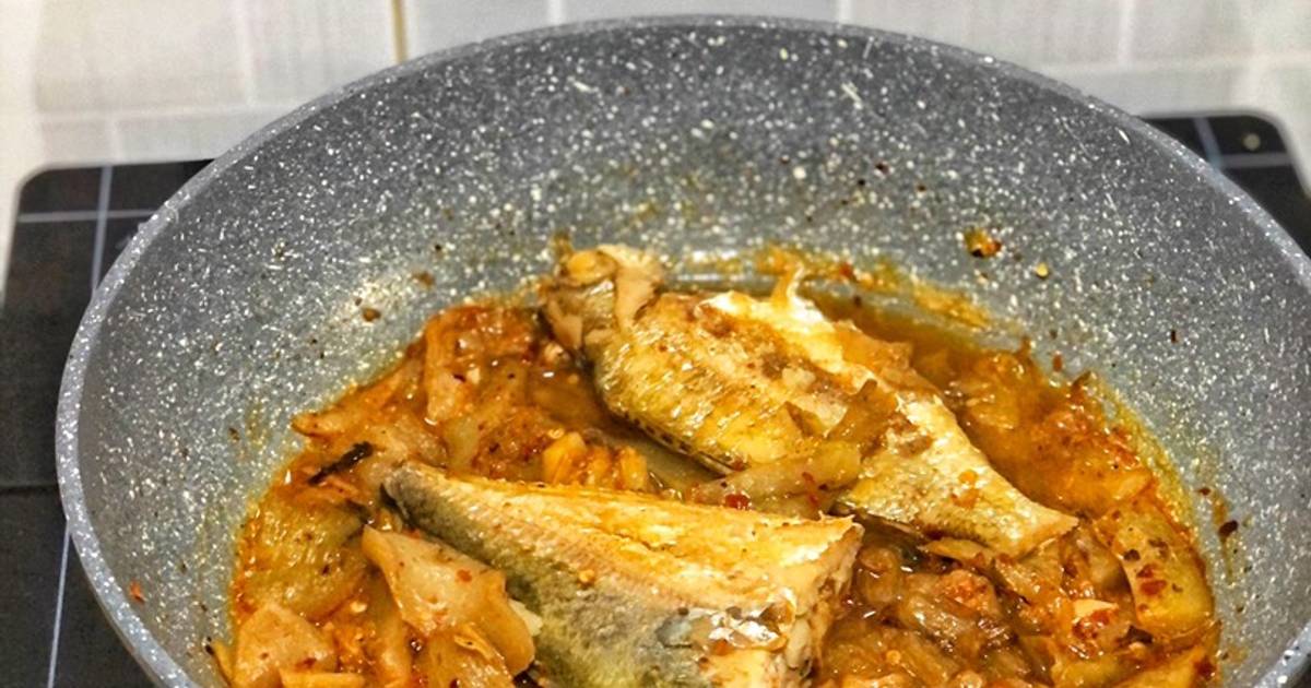 Cá Kho Dưa Cải Chua