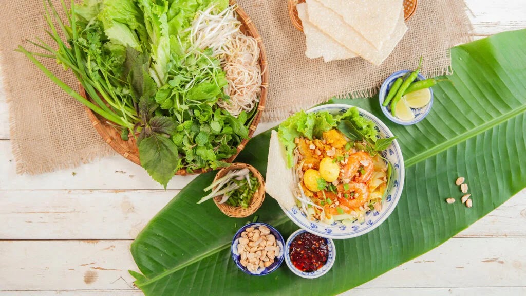 tong-hop-cac-mon-an-nhat-dinh-phai-thu-khi-den-da-nang-hoi-an-MI-QUANG-1024x576.webp
