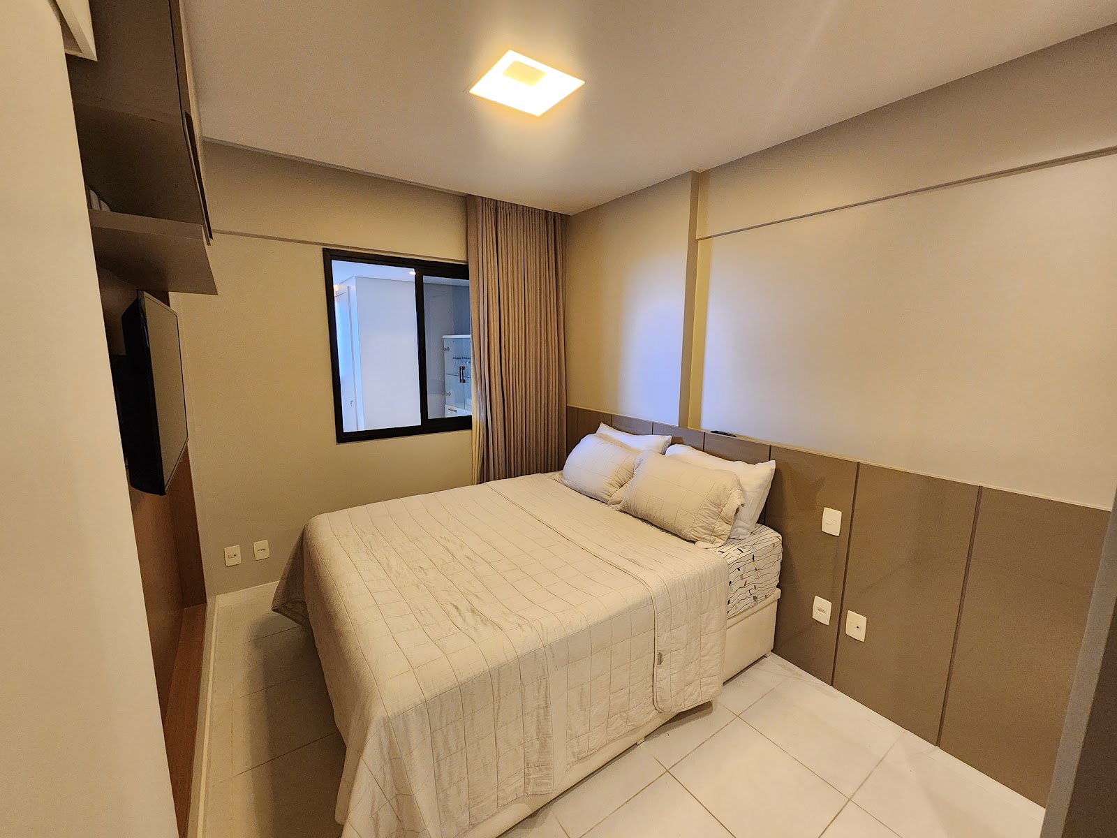 Apartamento, Caminho das Árvores