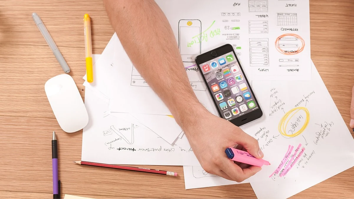 노코드 플랫폼별 앱 개발 구조와 기능 비교