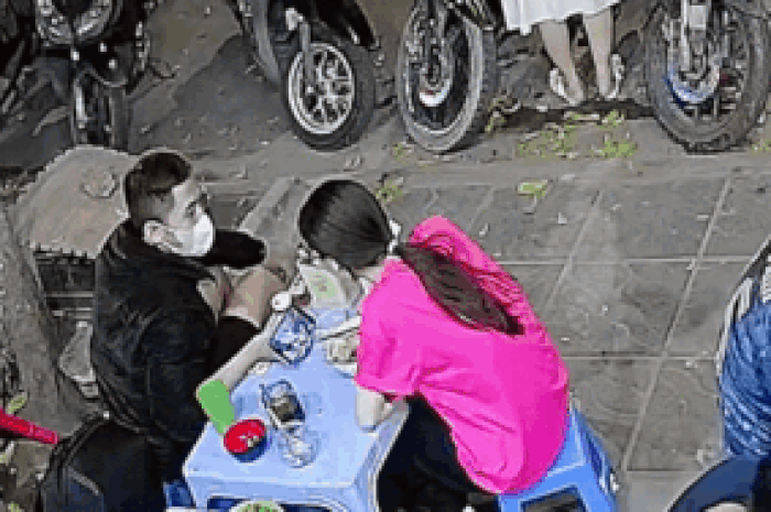 Khung hình của 2 đôi nam nữ khiến ai cũng hạnh phúc lây - Tạp chí SaoStar