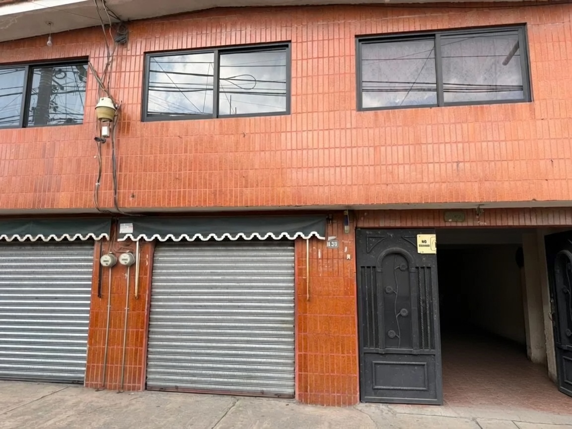Casa en Venta en San Antonio Buenavista Toluca México con local y departamentos para renta