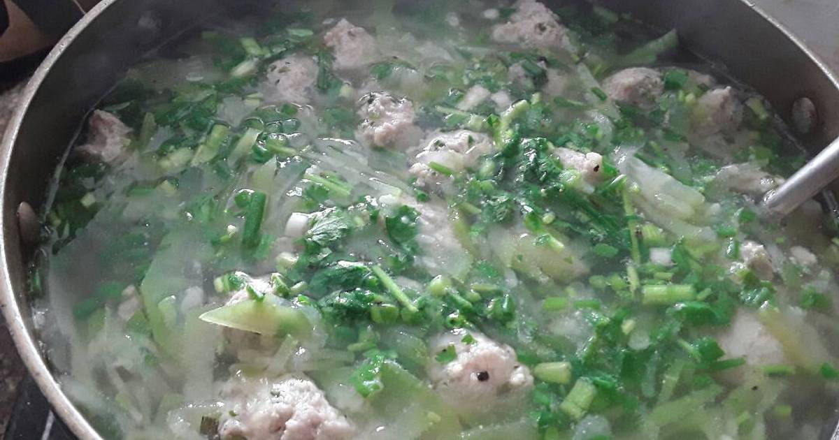 Canh bầu nấu với mọc