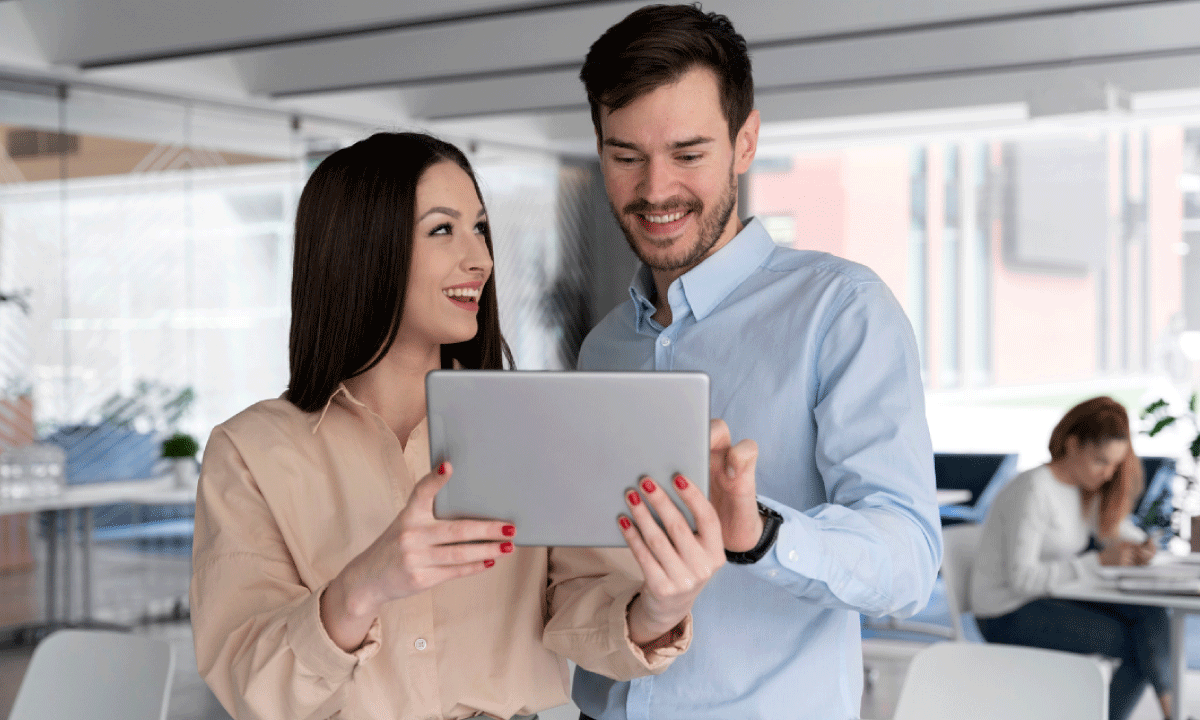 How AI is Revolutionizing Small Businesses and Boosting Competitiveness