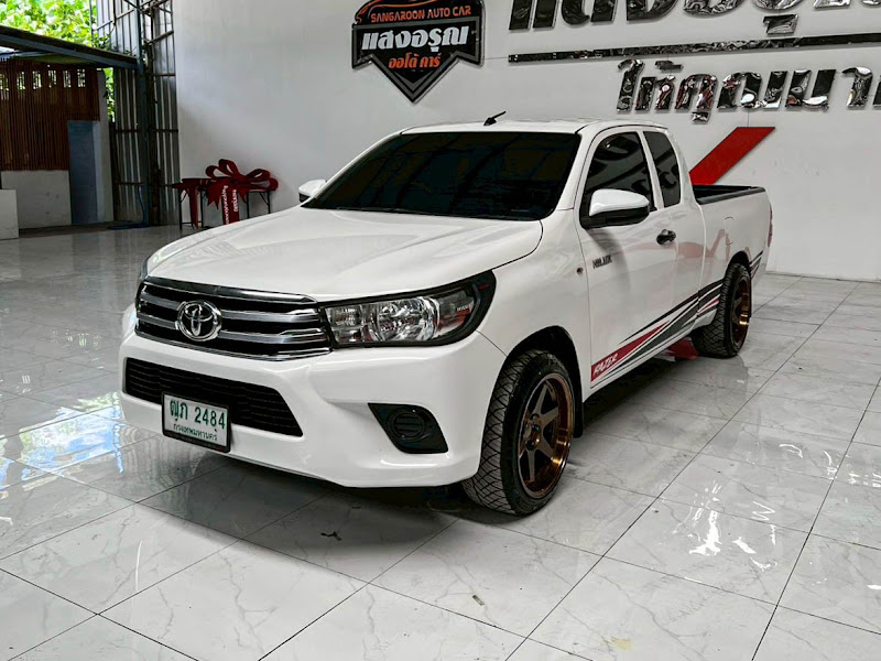 TOYOTA HILUX REVO