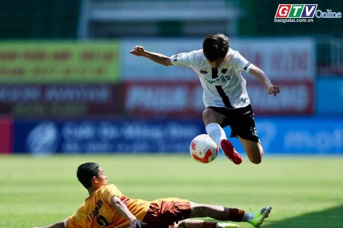 Kịch tính ngày thi đấu thứ 2 - Festival Bóng đá Quốc tế U14 Gia Lai 2026 - Báo Gia Lai