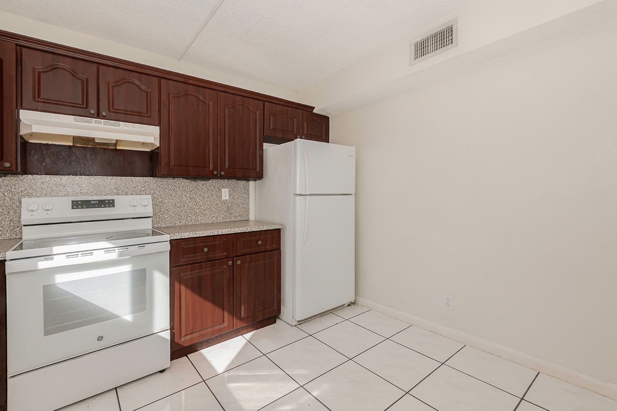 6 Coral Springs Units property photo 7