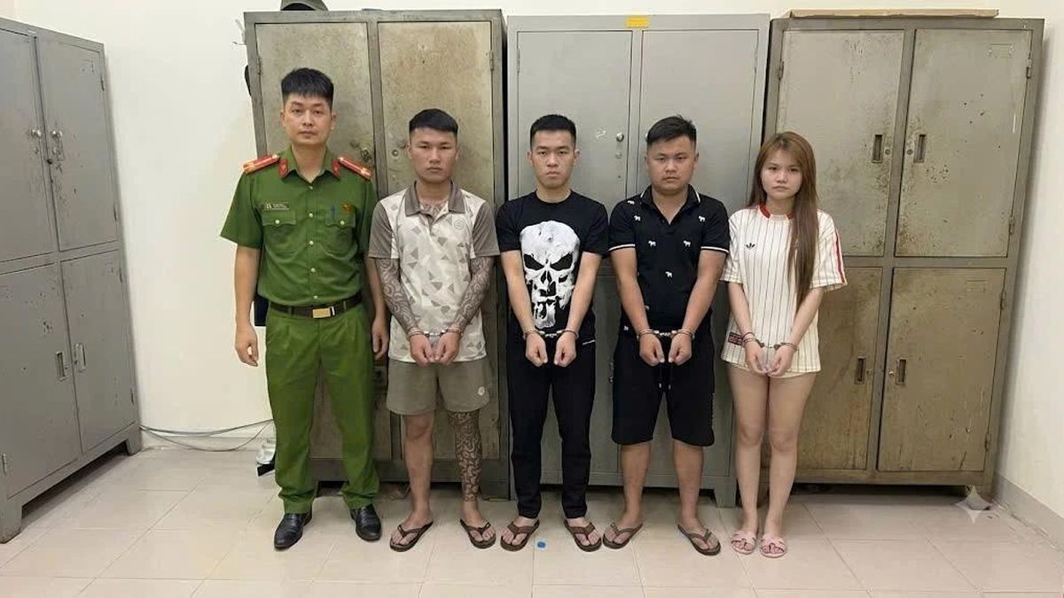 Công an xã Thanh Trì bắt giữ bốn đối tượng mua bán, sử dụng ma túy - Chuyên trang An Ninh Thủ Đô - Báo Công an nhân dân