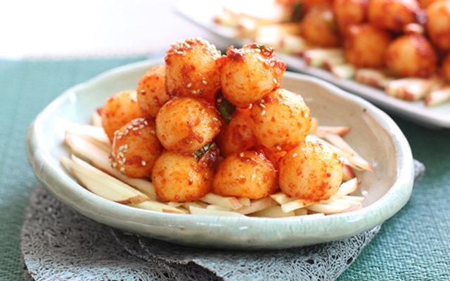 Lê Táo Xóc Muối Ớt
