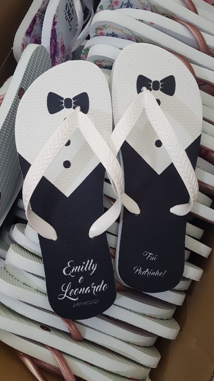Chinelos personalizados para padrinhos