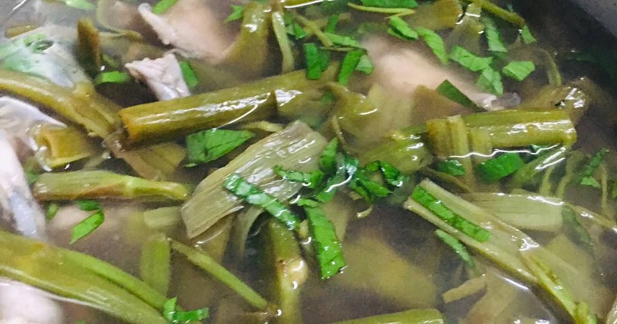Canh chua rau muống ếch đồng