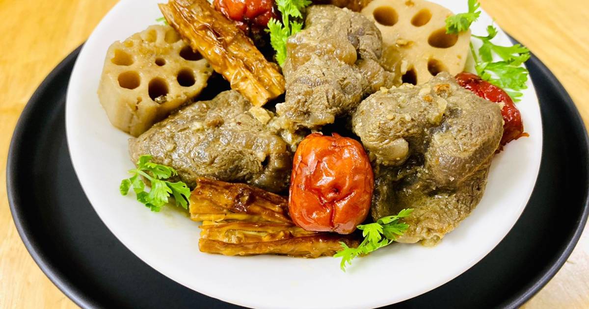 Bắp Bò - Củ Sen Om Nồi Đất