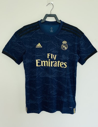 Retro 2019-20 Real Madrid Visitante @lumorasports.jpeg