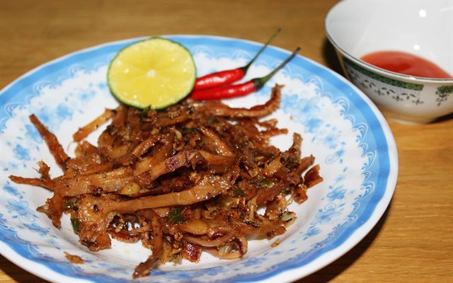 Mực Khô Chiên Bơ Tỏi
