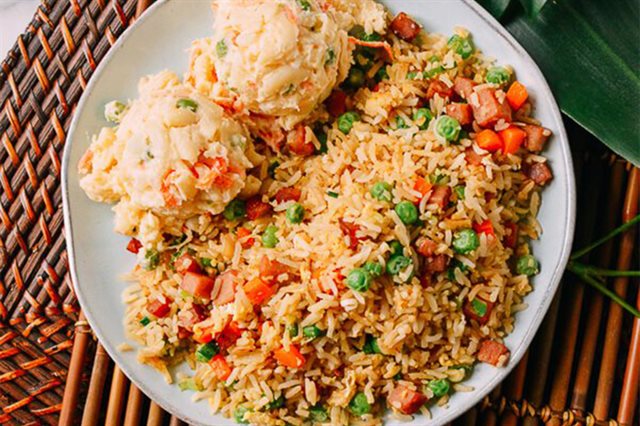 Cơm Chiên Thịt Ham Rau Củ