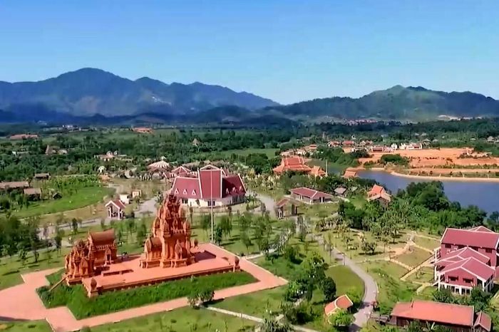 Bàn giao Làng Văn hóa - Du lịch các dân tộc về Hà Nội quản lý - Đài Phát thanh và truyền hình Hà Nội
