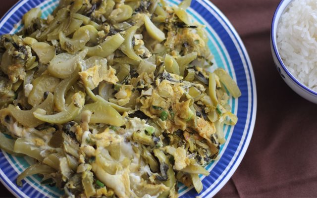 Dưa Cải Chua Xào Trứng