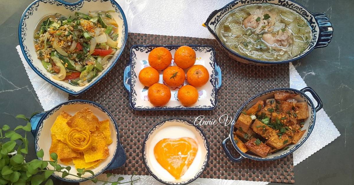 Cơm nhà ngày cuối năm