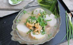 Món canh nấu thật nhanh nhưng ăn rất ngon. Chúc các bạn bữa tối thật vui và ngon miệng nhé!
