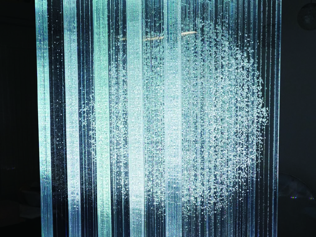 水中気泡ディスプレイの多層化表現とシミュレーションシステムの構築