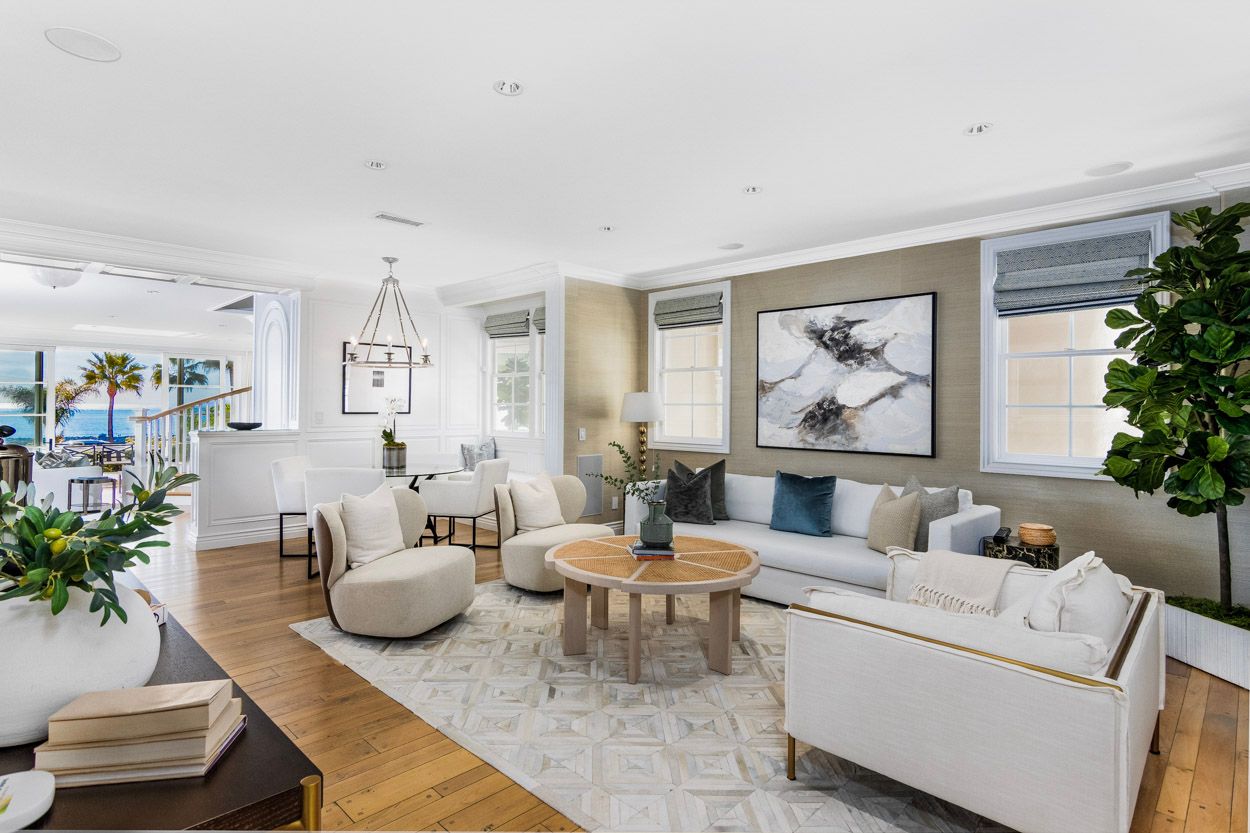 Corona Del Mar, California, USA — 4-Bed Villa 3
