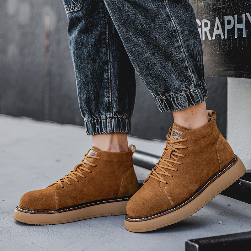 Men's vintage-style boots with platform sole
