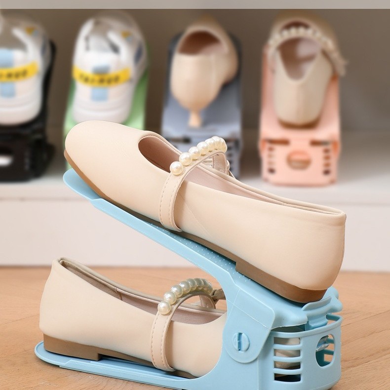 Klappbarer Schuhständer aus Kunststoff