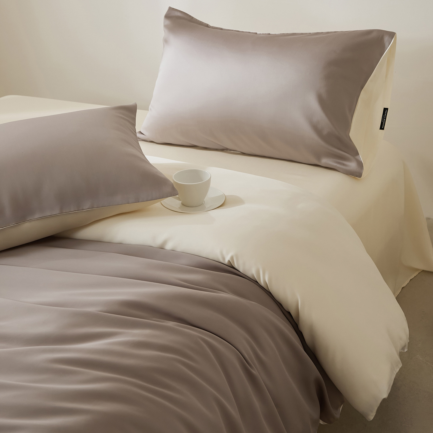 Lyocell bedding with cooling effect for summer