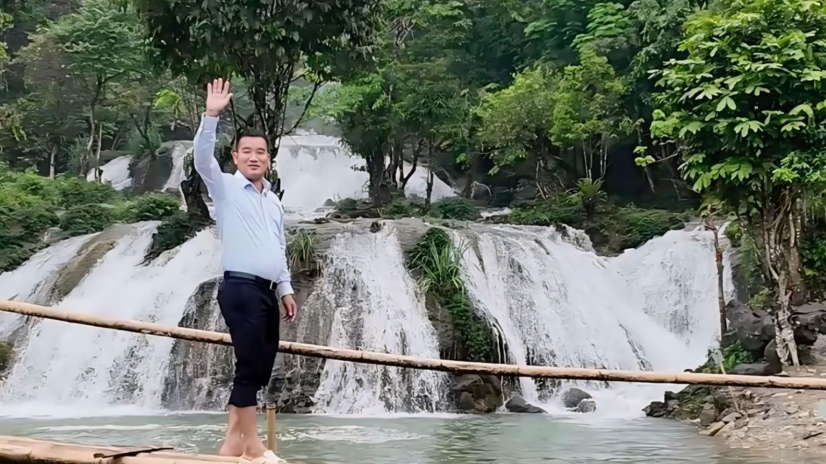 Bí thư xã ở Phú Thọ xắn quần lội suối, quay video quảng bá du lịch - Tạp chí Tri thức