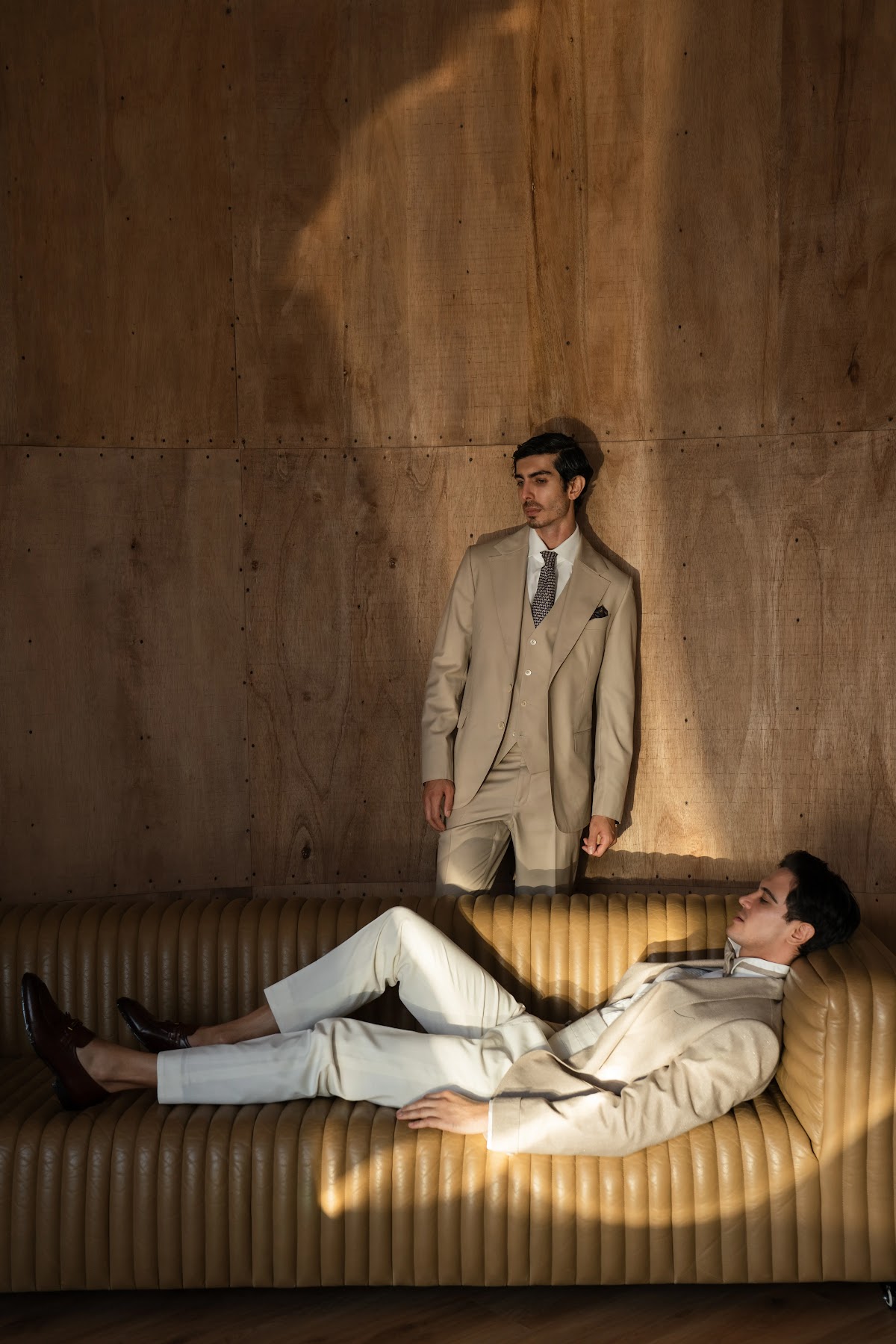 What suit alterations can and cannot change when buying a suit in the UAE