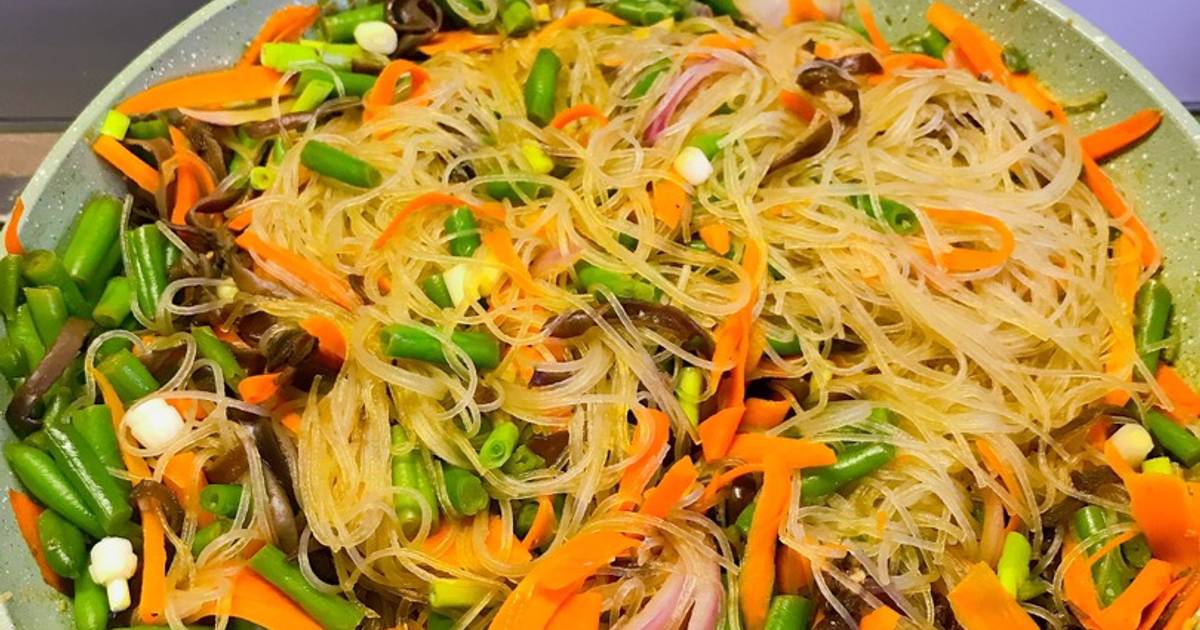Miến xào tôm gà rau củ