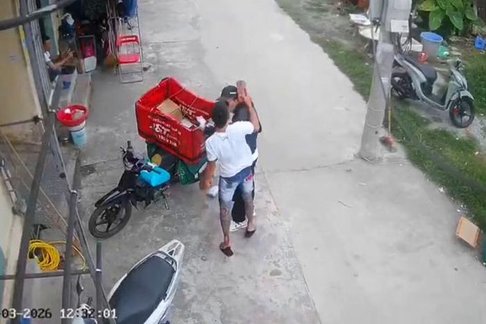Nam shipper ở Hưng Yên bị đánh bằng gạch khi đang lựa hàng giao cho khách - Báo VTC News