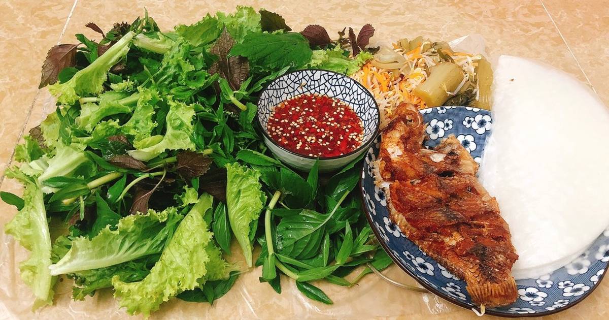Cá diêu hồng chiên giòn cuốn bánh tráng