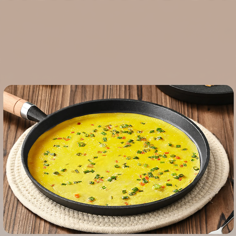 Cast iron pan, flat bottom
