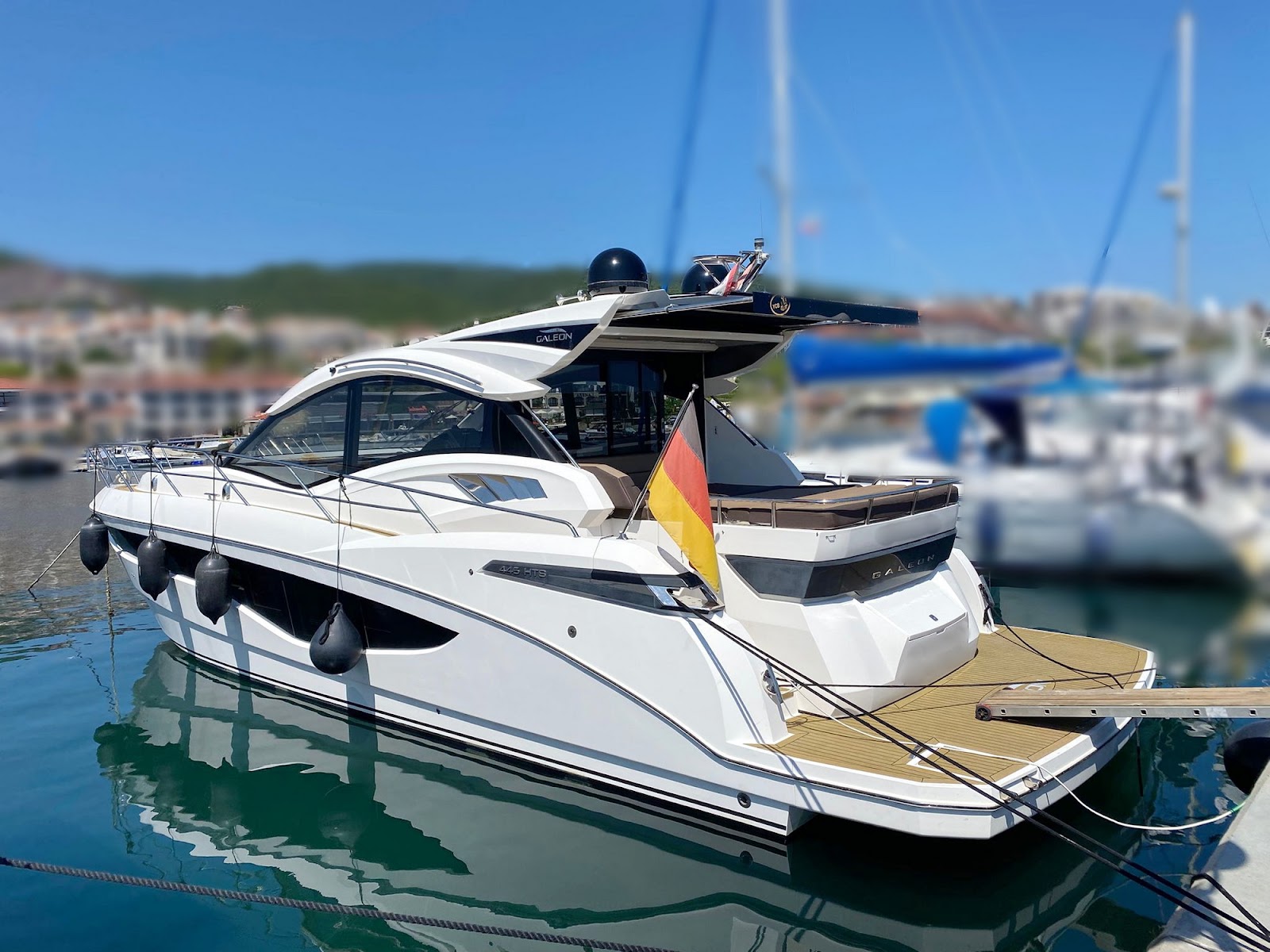 Galeon 445 HTS Motoryacht kaufen - HW Bootcenter - Bild 3