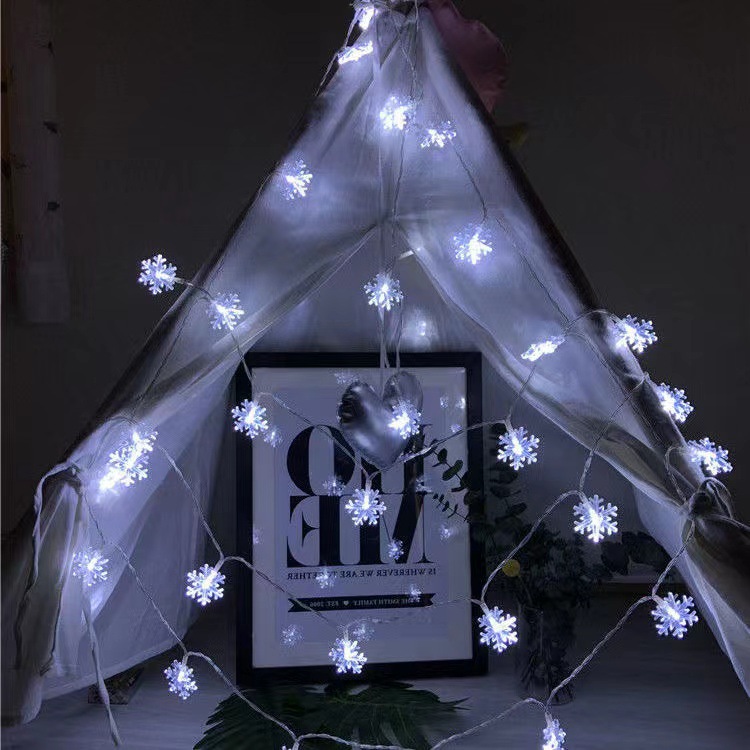 LED Snowflake String Lights for Christmas Decoration